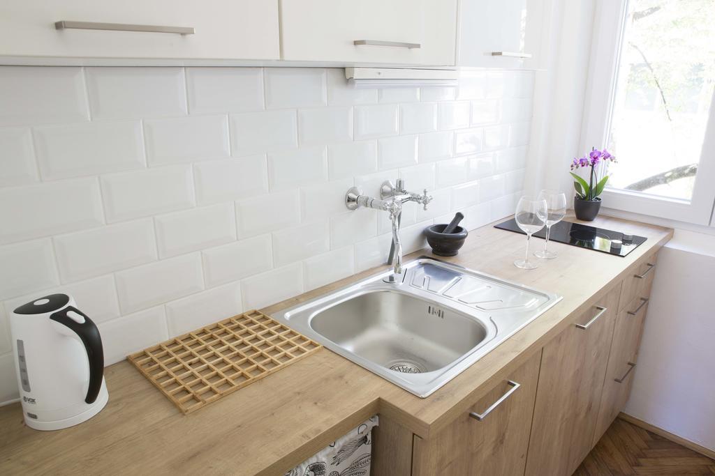 Taya Apartment Ljubljana Buitenkant foto